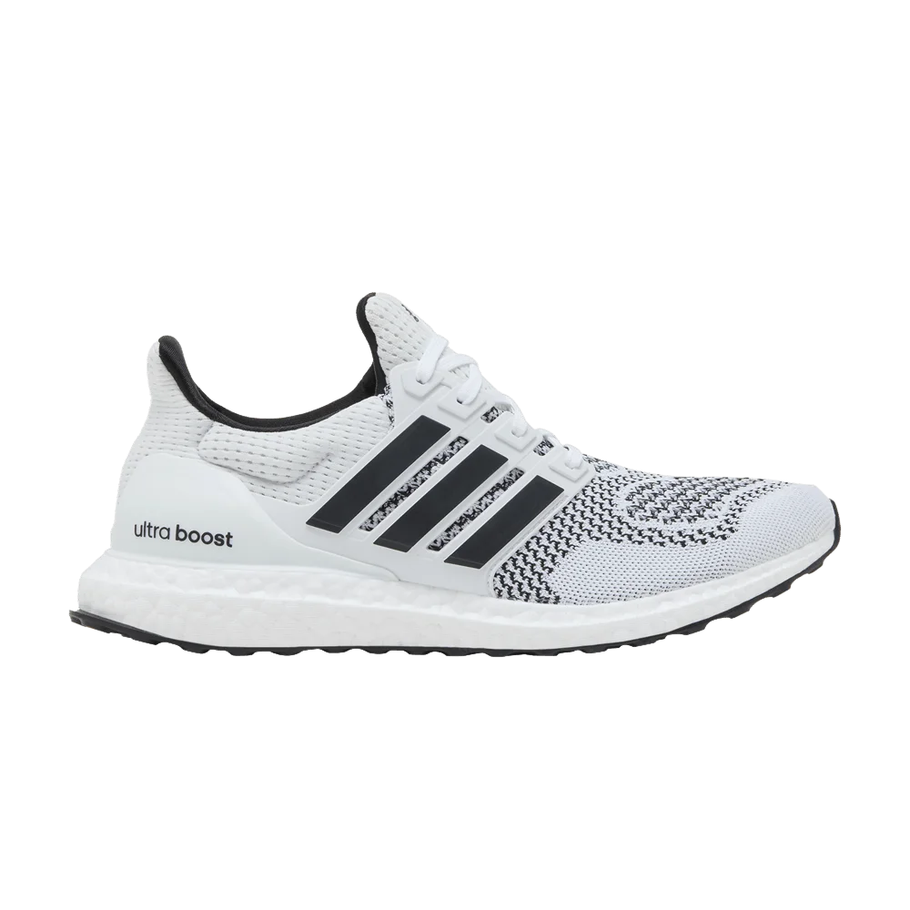 Krossovki-adidas-UltraBoost-1.0-White-Black