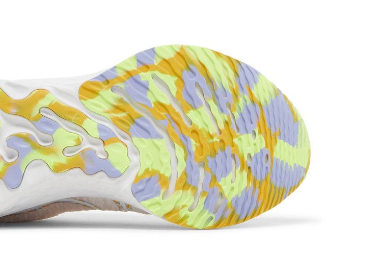 wmns-react-infinity-run-flyknit-3-premium-light-soft-pink-marble-do9477-600_04
