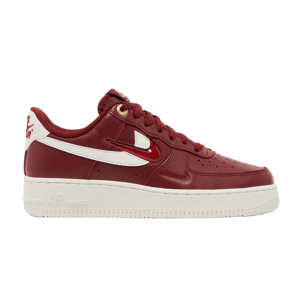 Кроссовки Nike Wmns Air Force 1 '07 Premium 'History of Logos - Team Red'
