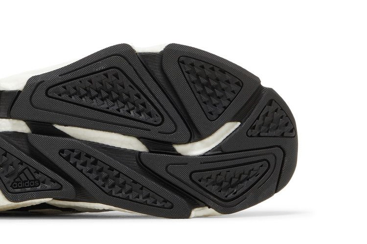 karlie-kloss-x-wmns-x9000-black-white-mesa-gy0843_04