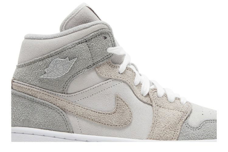 Кроссовки Wmns Air Jordan 1 Mid SE 'Particle Grey'