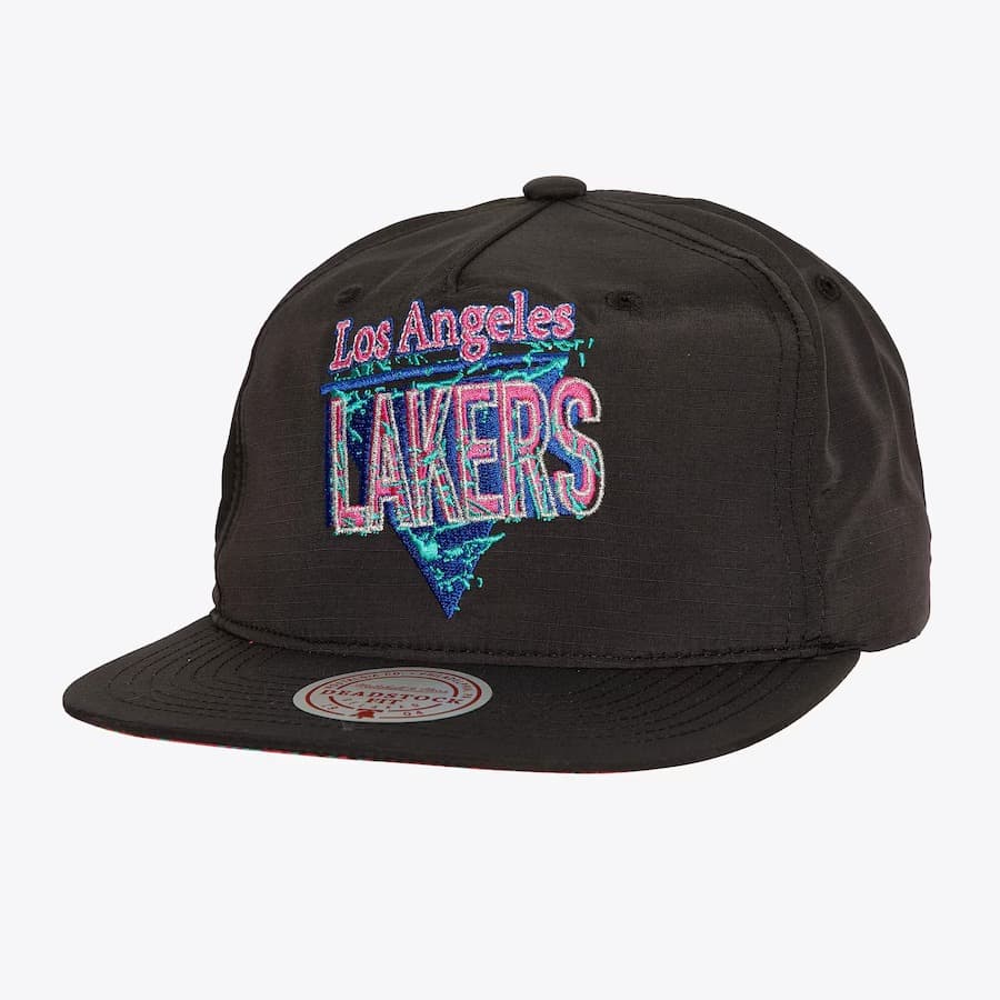 Mitchell-Ness-Black-Los-Angeles-Lakers-90s-Reflective-Vintage-Logo-Snapback-Hat