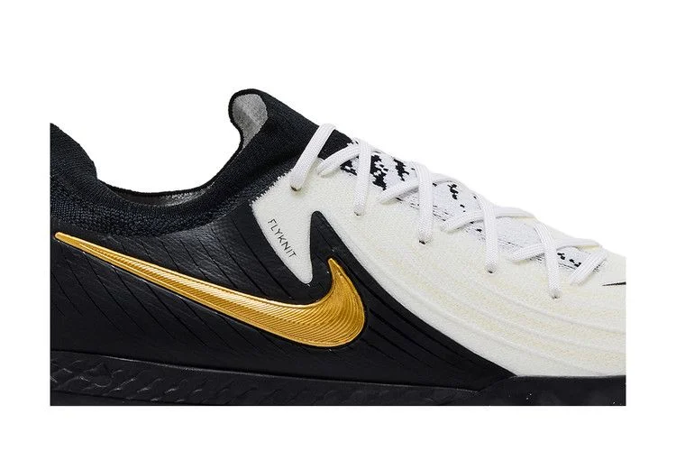 Krossovki-Nike-Phantom-GX-2-Pro-TF-Mad-Ready-Pack-1