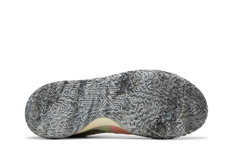 kyrie-low-4-ep-pale-coral-cz0105-800_03