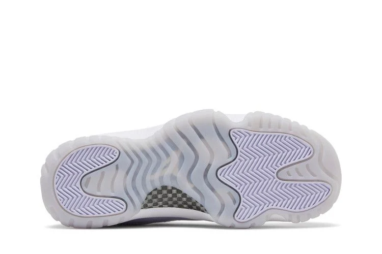 Кроссовки Wmns Air Jordan 11 Retro Low 'Pure Violet'