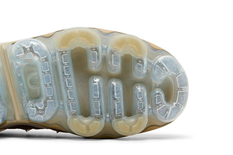 Кроссовки Nike Air VaporMax Plus 'Parachute Beige'
