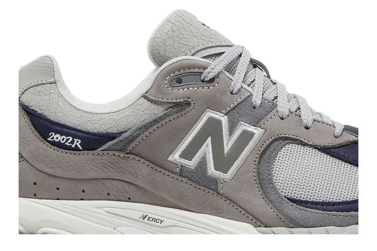 Кроссовки thisisneverthat x New Balance 2002R 'The 2022 Downtown Run'