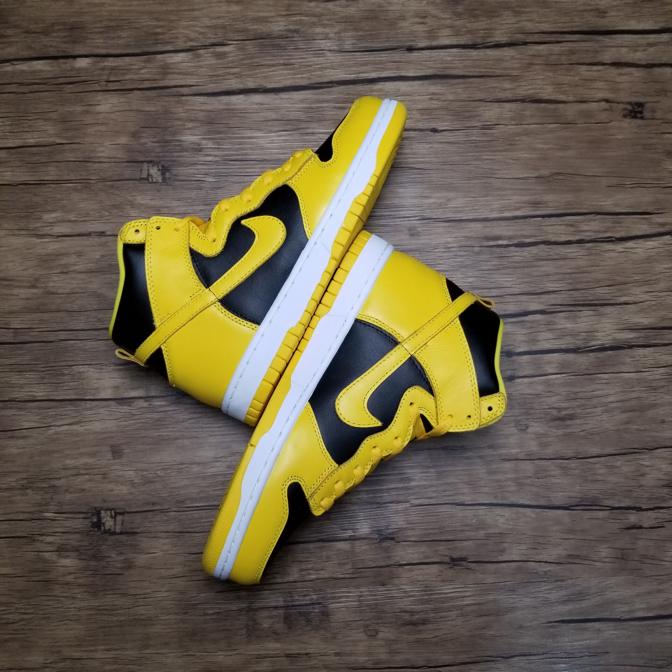 Nike-Dunk-High-SP-Iowa-Varsity-Maize-2020-12