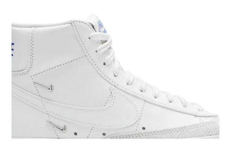 Кроссовки Nike Wmns Blazer Mid '77 SE 'Sisterhood - White Metallic Silver'