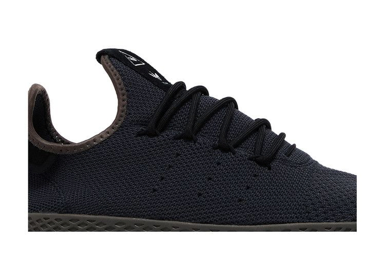 Кроссовки Pharrell Williams x adidas Tennis Hu 'Cinder Black'