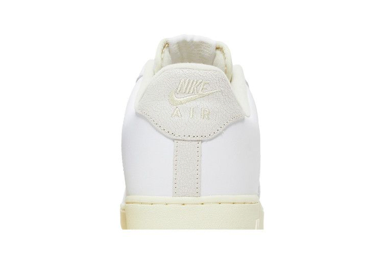 Кроссовки Nike Air Force 1 '07 LX 'Pale Vanilla'