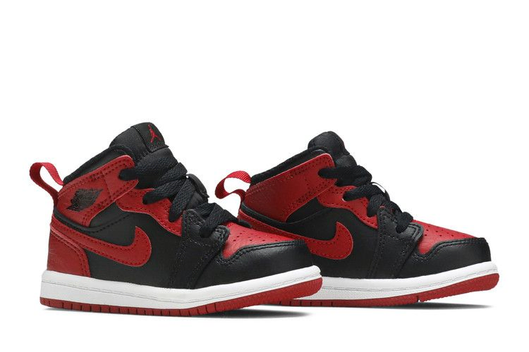 air-jordan-1-mid-td-banned-640735-074_07