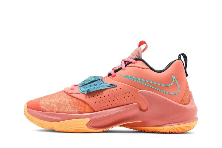 Кроссовки Nike Zoom Freak 3 'Stay Freaky'