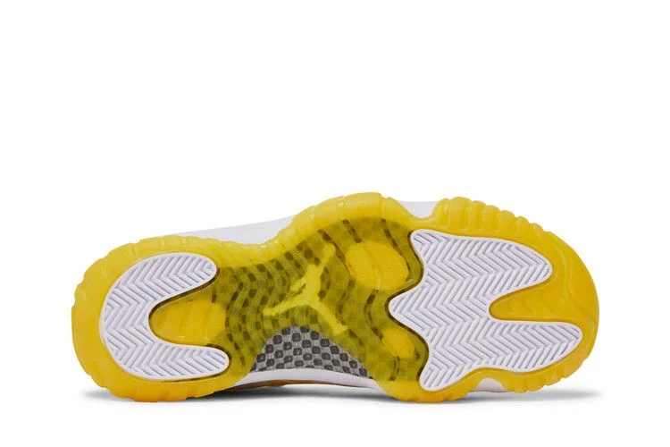 Krossovki-Wmns-Air-Jordan-11-Low-Yellow-Snakeskin-3
