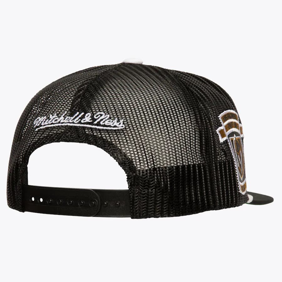 Бейсболка Mitchell & Ness Black Vegas Golden Knights Roper Trucker Adjustable Hat