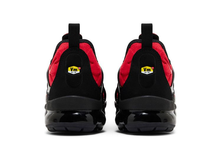 Кроссовки Nike Air VaporMax Plus 'University Red' 2024