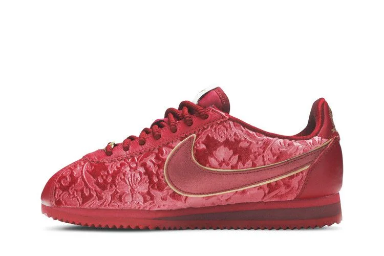 Krossovki-Nike-Wmns-Classic-Cortez-SE-Velvet-Red-Crush-2