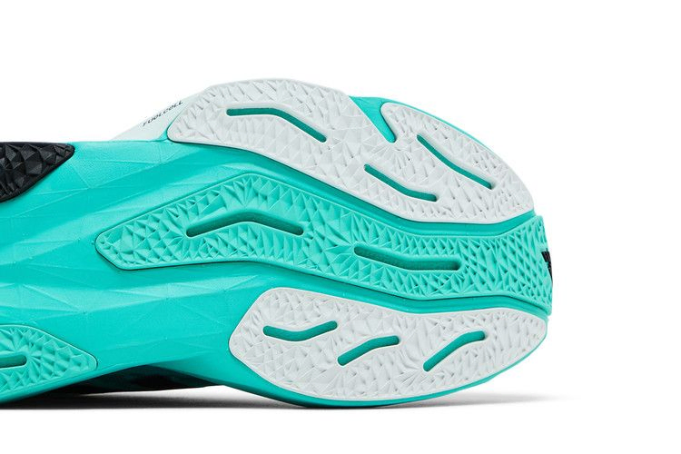 Кроссовки New Balance Wmns FuelCell Rebel v4 Wide 'Cyber Jade'