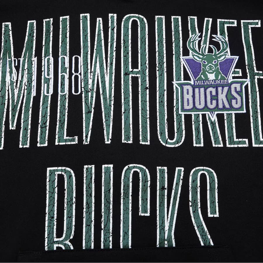 Худи Mitchell & Ness Black Milwaukee Bucks Team OG Fleece Pullover Hoodie