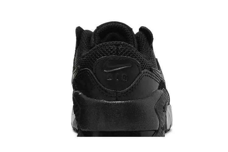 Krossovki-Nike-Air-Max-Excee-TD-Triple-Black-6