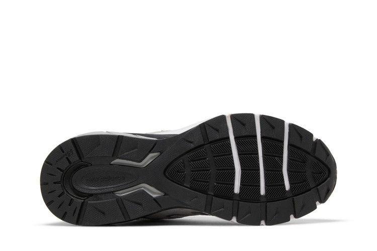 990v5-made-in-usa-kool-grey-m990gb5_03