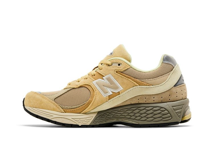 Кроссовки AURALEE x New Balance 2002R 'Sand'