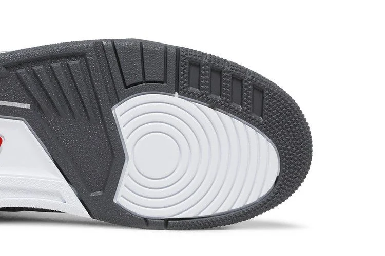 Krossovki-Air-Jordan-3-Retro-Cool-Grey-2021-4