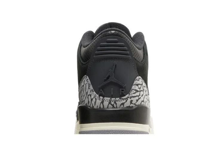 Кроссовки Wmns Air Jordan 3 Retro 'Off Noir'
