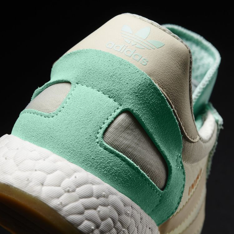 Кроссовки Adidas Wmns Iniki Runner 'Easy Green'