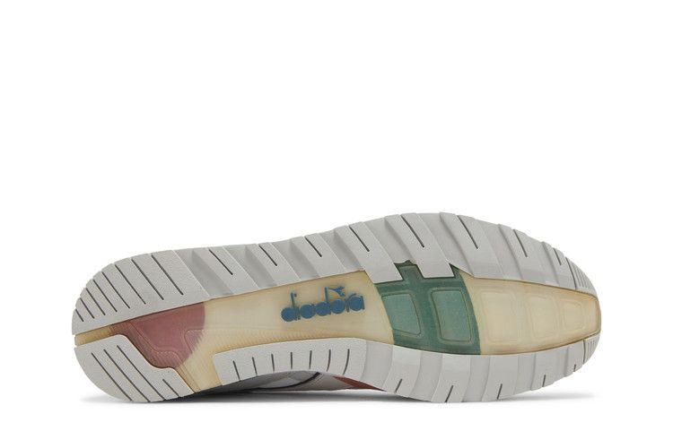 n9002-overland-dawn-blue-white-501-177735-c3134_03