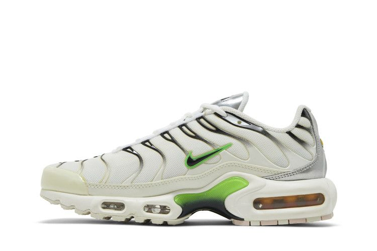 Кроссовки Nike Wmns Air Max Plus 'White Green Strike'