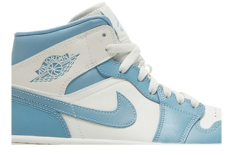 Кроссовки Wmns Air Jordan 1 Mid 'University Blue'