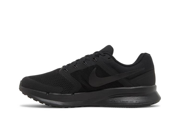 Кроссовки Nike Run Swift 3 'Triple Black'