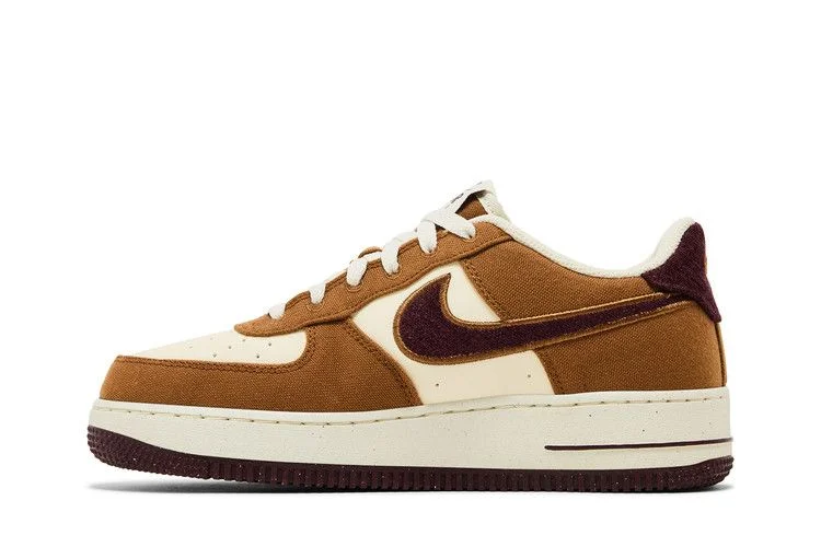 Krossovki-Nike-Air-Force-1-LV8-GS-Notebook-Doodle-Pack-Light-British-Tan-2
