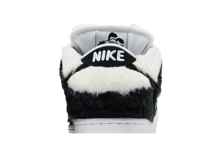 Кроссовки Verdy x Nike Dunk Low SB 'Vick' Friends & Family