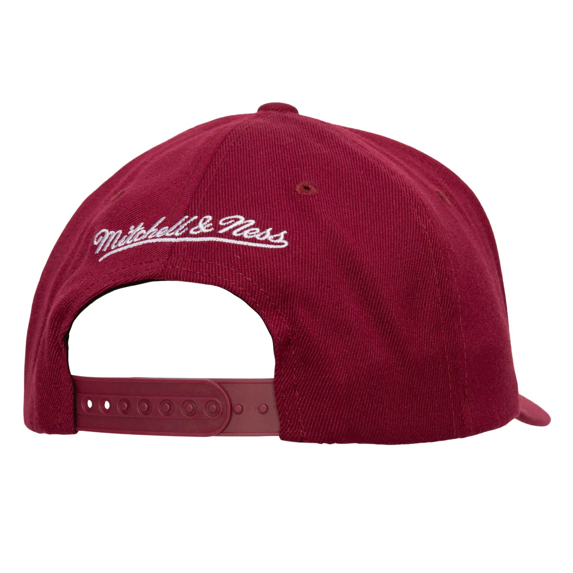 Mitchell-Ness-Team-Ground-2.0-Stretch-Snapback-Cleveland-Cavaliers-Hat-1