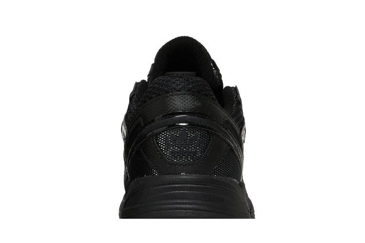 Кроссовки adidas Wmns Astir 'Triple Black'