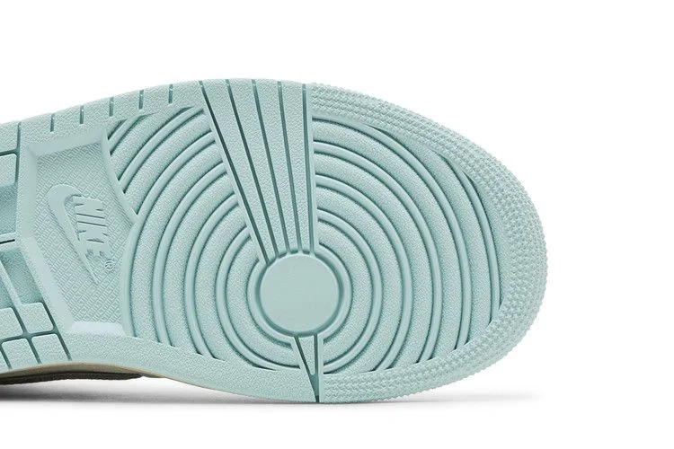 Кроссовки Wmns Air Jordan 1 High Method of Make 'Hydrogen Blue Light Dew'