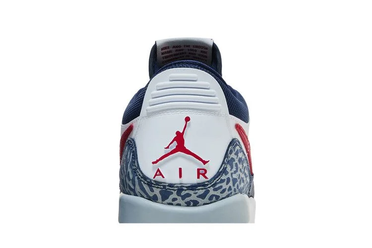 Кроссовки Air Jordan Legacy 312 Low GS 'Midnight Navy Varsity Red'