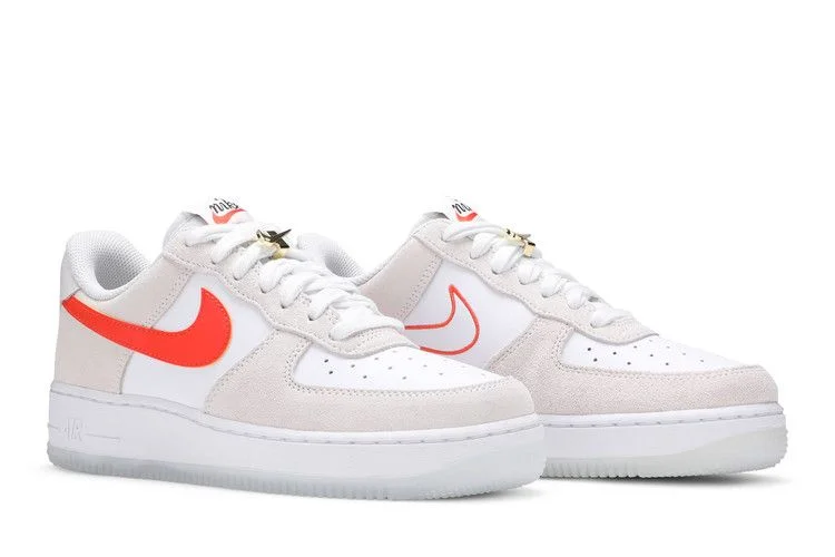 Krossovki-Nike-Wmns-Air-Force-1-07-SE-First-Use-7