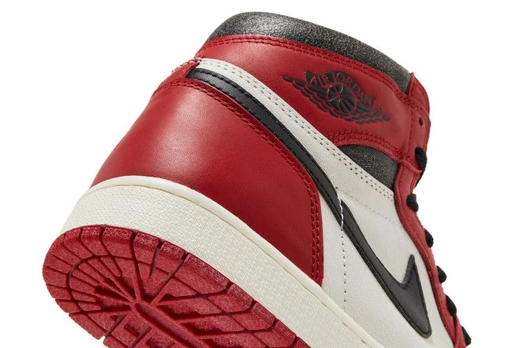 Krossovki-Air-Jordan-1-Retro-High-OG-Chicago-Lost-Found-10