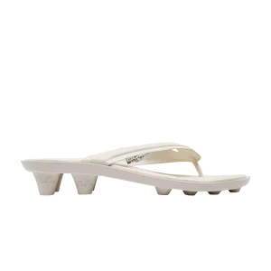 fenty-x-wmns-cat-cleat-sandal-alpine-snow-gold-404770-01-300x300