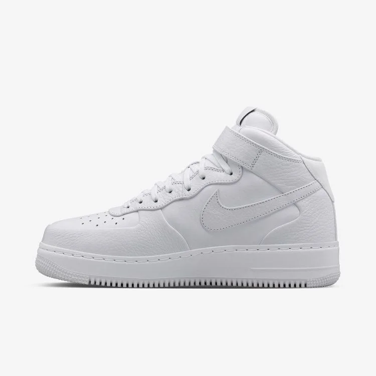 Krossovki-NikeLab-Air-Force-1-Mid-3