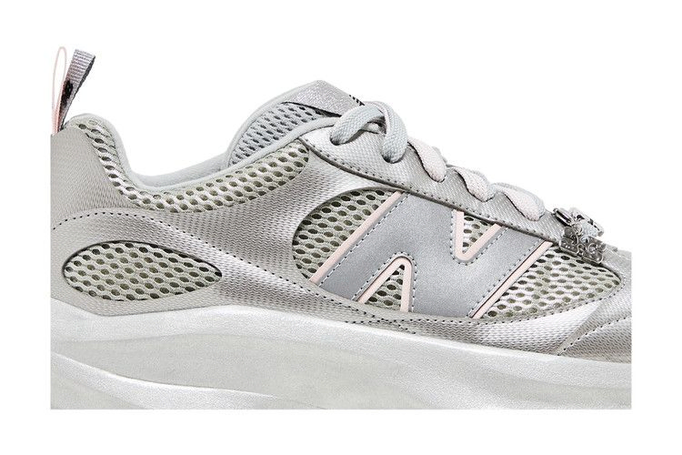 ganni-x-wrpd-runner-silver-metallic-pink-china-exclusive-uwrpdga_01