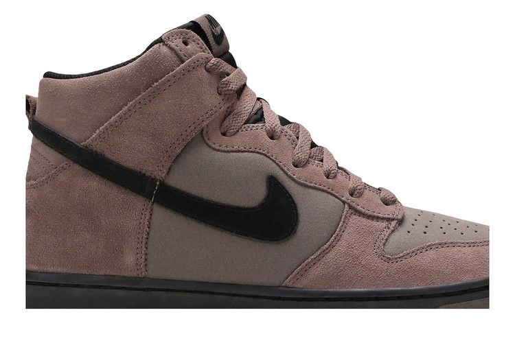 dunk-high-gs-dark-mushroom-308319-203_01