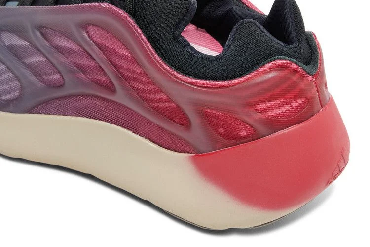 Krossovki-adidas-Mens-Yeezy-700-V3-Fade-Carbon-10