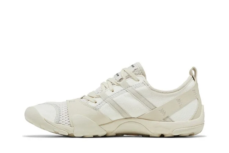 Krossovki-District-Vision-x-New-Balance-MT10O-Cloud-Dancer-2
