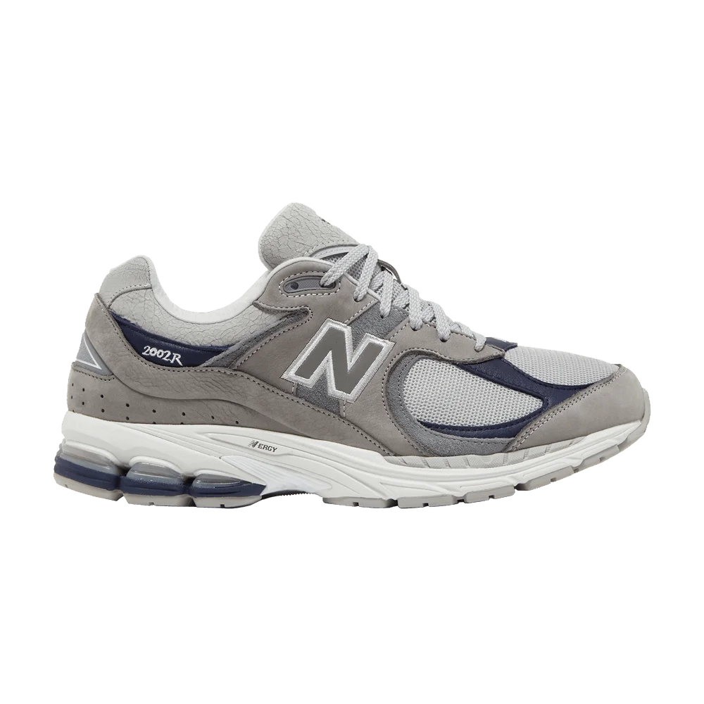 Krossovki-thisisneverthat-x-New-Balance-2002R-The-2022-Downtown-Run