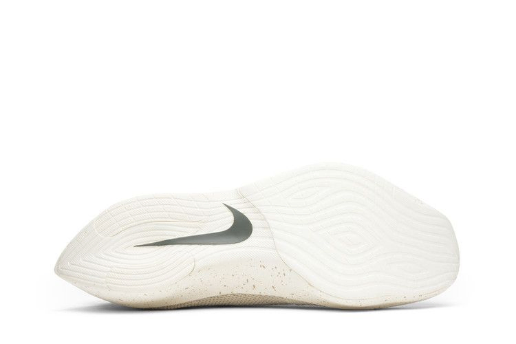 vapor-street-flyknit-aq1763-200_03