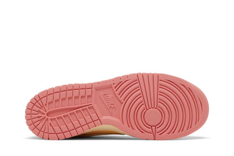 dunk-low-gs-strawberry-peach-dh9765-200_03